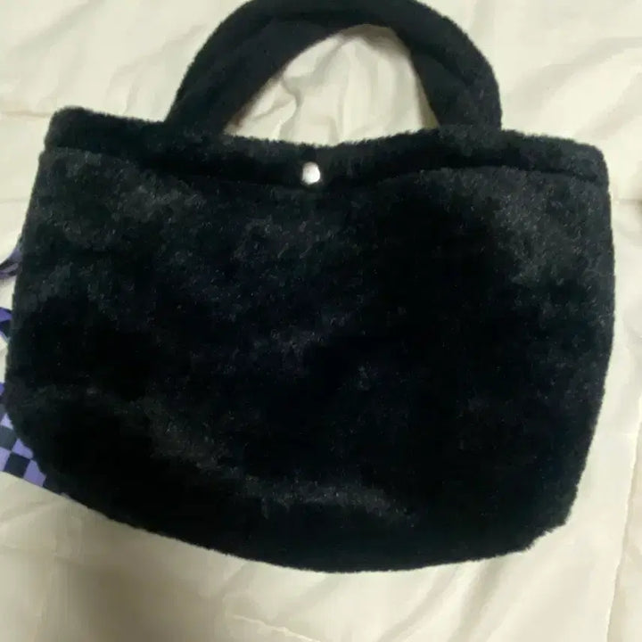 [BUNJANG] Kuromi Fluffy Tote Bag / 쿠로미 복슬복슬 토드백