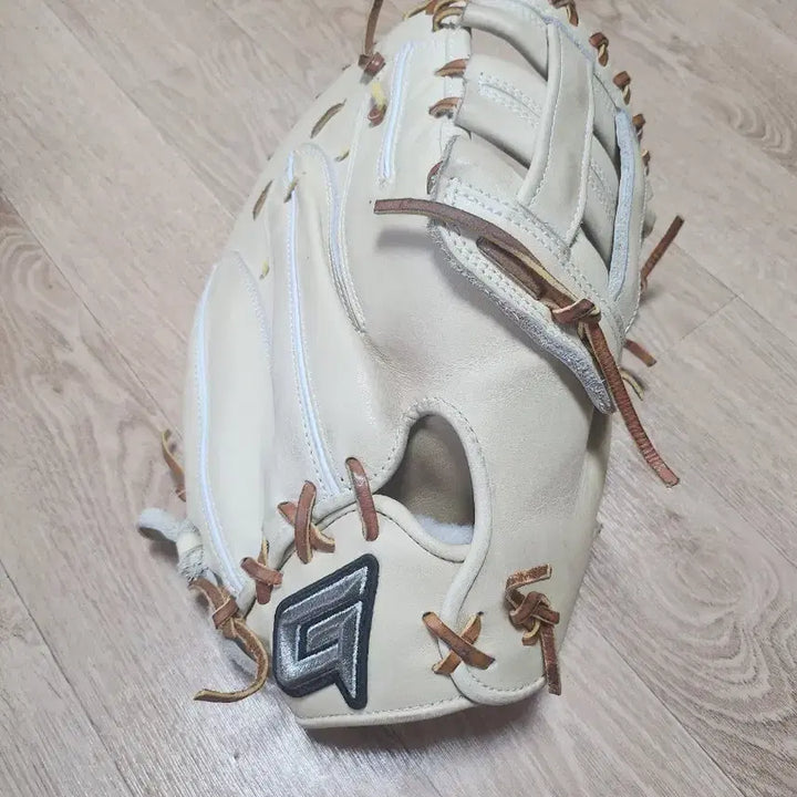 [BUNJANG] 1st Base Mitt / 골드1루미트
