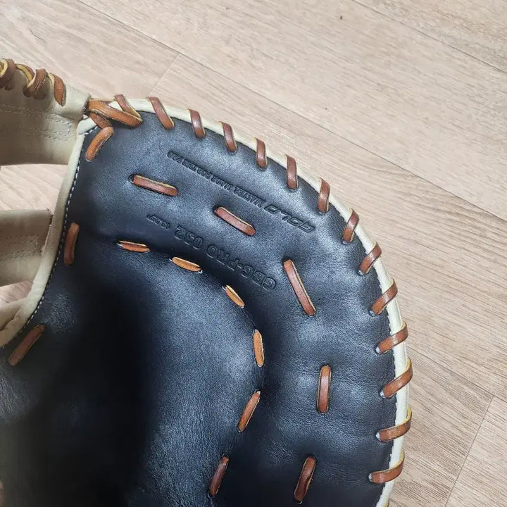[BUNJANG] 1st Base Mitt / 골드1루미트