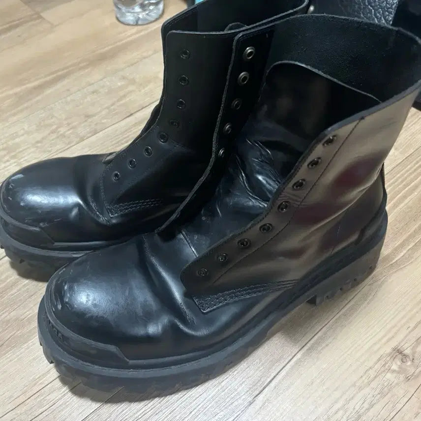 [SOLD OUT] 발렌시아가 스트라이크 부츠 40