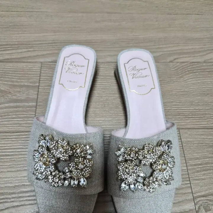 [BUNJANG] Roger Vivier Buckle Mules 35.5 (225-230) / 로저비비에 뮬 35.5(225-230)