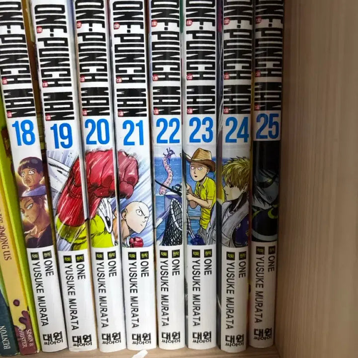 [BUNJANG] SPY x FAMILY, Attack on Titan, Jujutsu Kaisen, One-Punch Man, Chainsaw Man Manga Volumes / 만화책