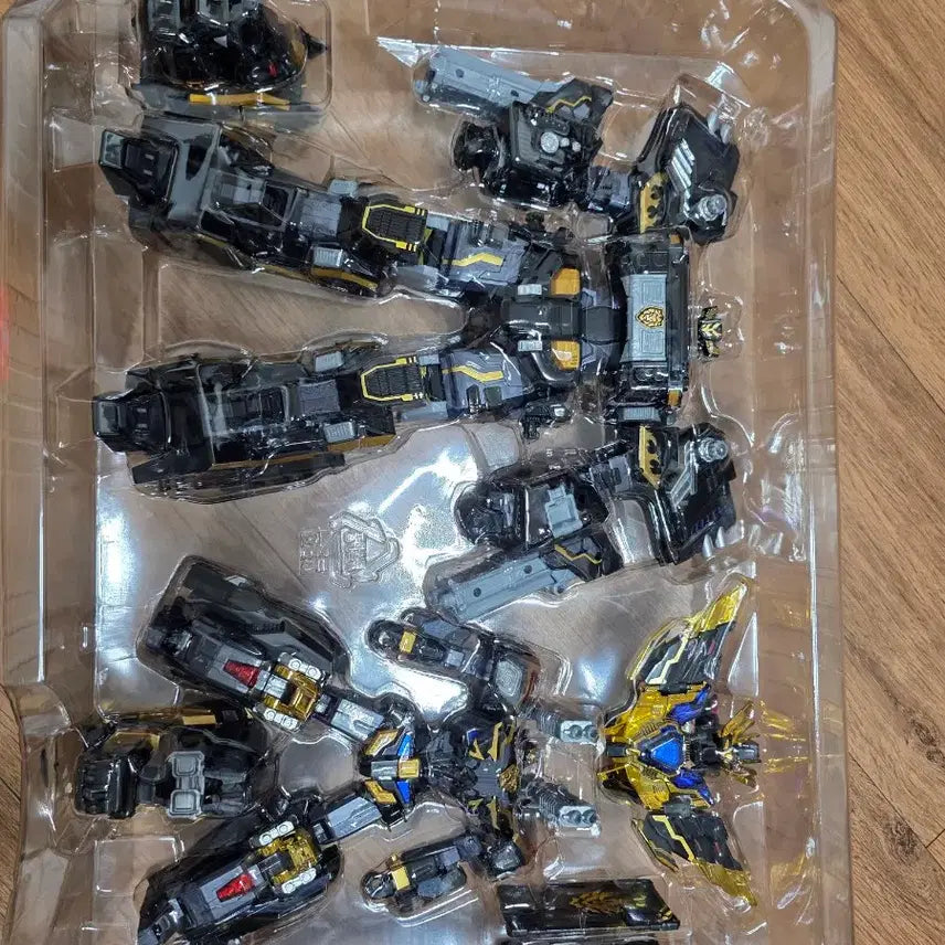 [SOLD OUT] 메탈카드봇 그랑블루레온 다크에디션