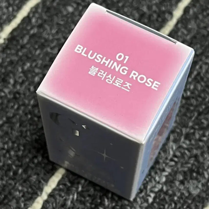 [BUNJANG] Glint Melting Lip &amp; Cheese Blusher 01 Blushing Rose (Sealed) / 미개봉 새상품 글린트 멜팅 립앤치즈 블러싱 로즈