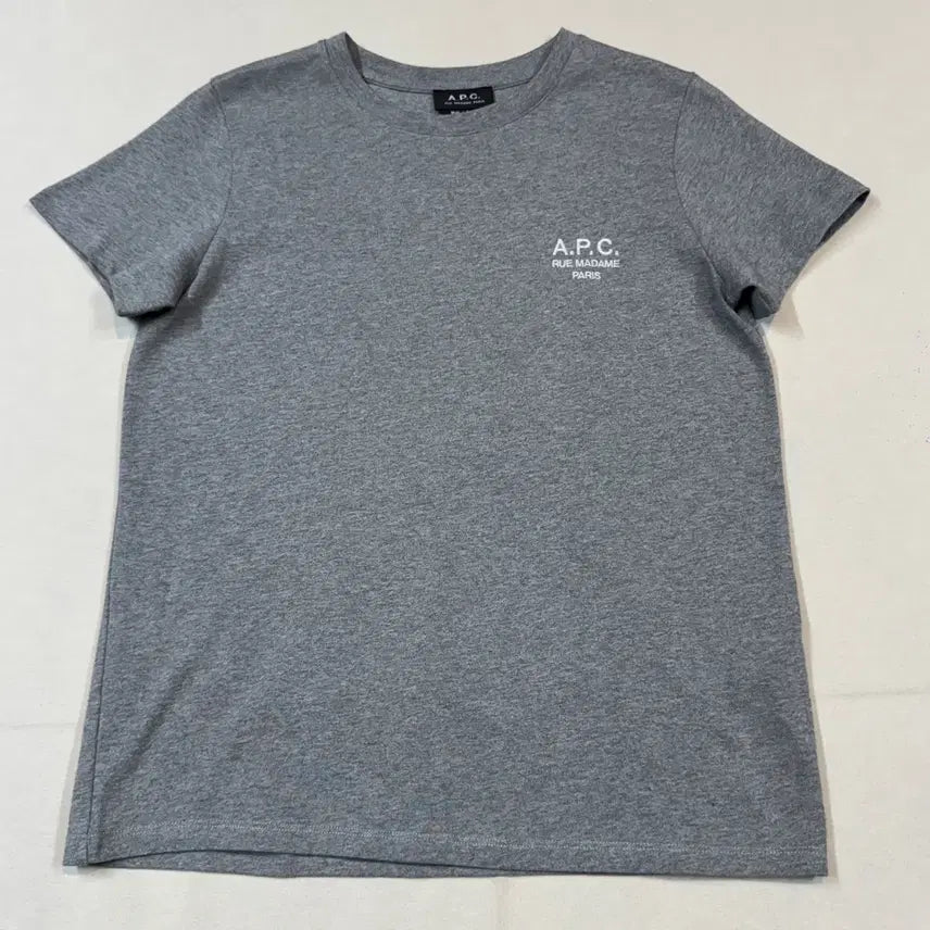 [BUNJANG] A.P.C. Embroidered Logo Grey T-Shirt (Size L) / L) 아페쎄 A.P.C. 자수로고 그레이 반팔 티셔츠