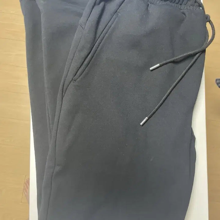 [BUNJANG] Peace Studio Flare Sweatpants Black / 피스스튜디오 060 플레어 스웻팬츠 블랙 2