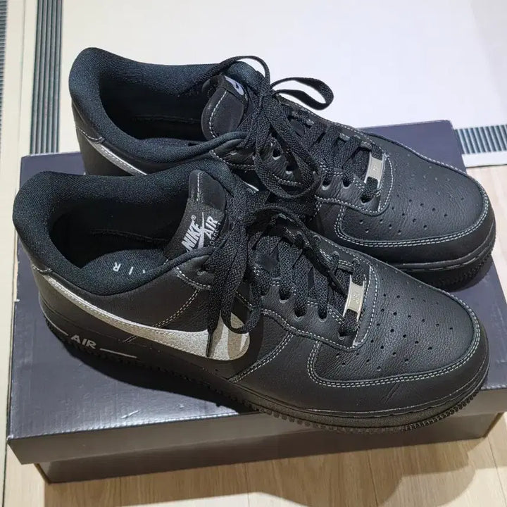 [SOLD OUT] (새상품급) 나이키 에어포스 1 07 LV8 블랙 울프 그레이 280