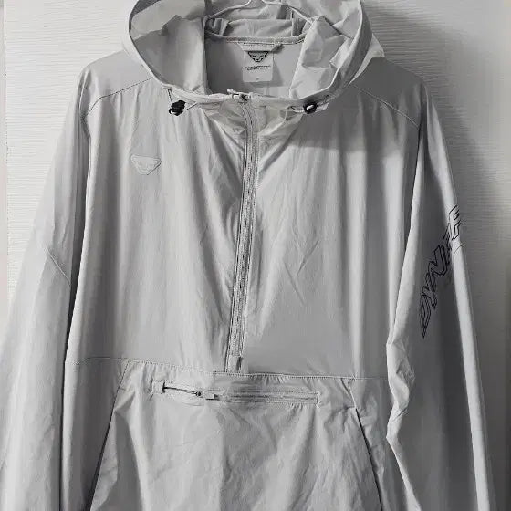 [BUNJANG] Dynafit Lightweight Windbreaker Hoodie Zip-Up / 다이나핏 바람막이 후드 집업 춘추 경량