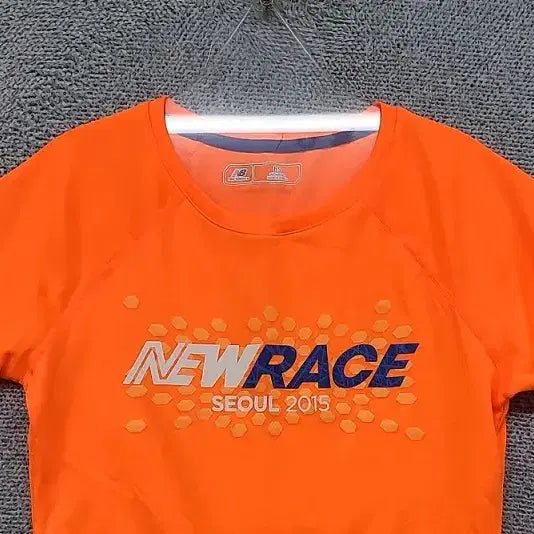 [BUNJANG] New Balance Printing Orange Logo Functional Training Short Sleeve T-Shirt / 뉴발란스 프린팅 오렌지 로고 기능성 트레이닝 반팔티 85