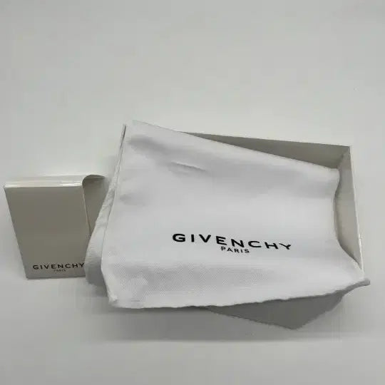 [BUNJANG] Luxury Brand Boxes - Givenchy, Bottega Veneta, Onitsuka Tiger, Off-White / 명품 박스(지방시,보테가,오니츠카 타이거, 오프화이트 등)