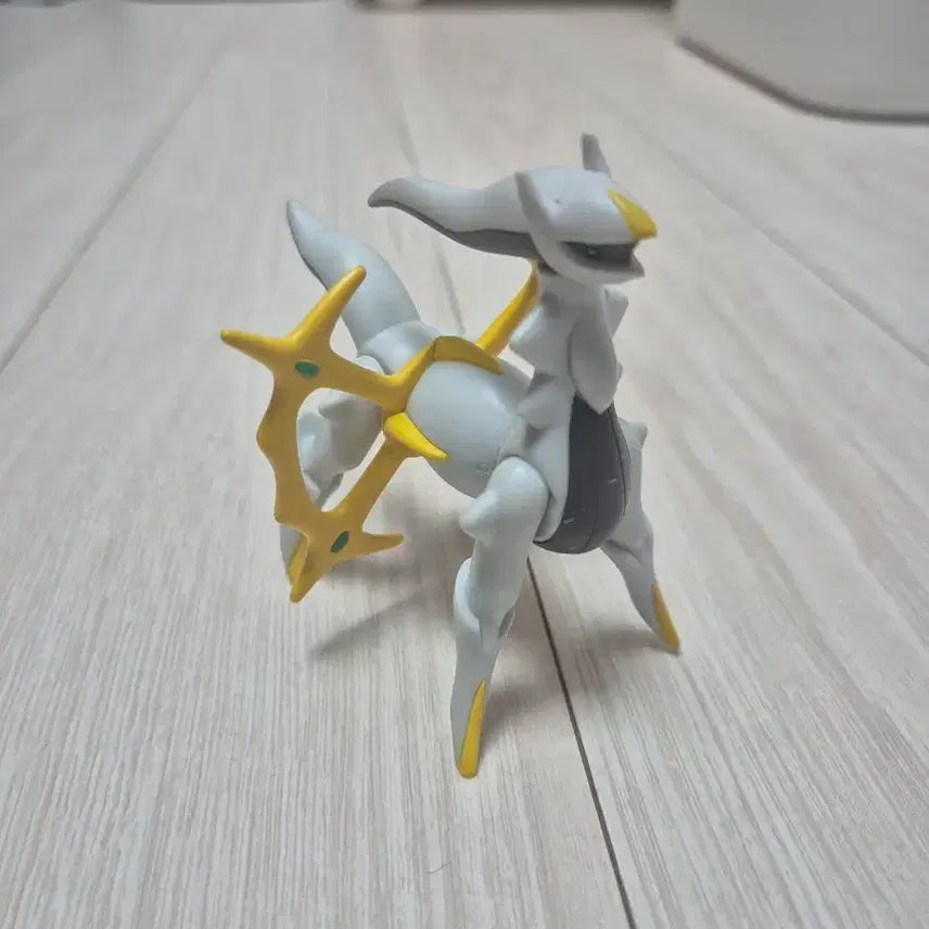 [BUNJANG] Pokemon Moncolle Arceus Figure / 포켓몬 몬콜레 아르세우스 정품