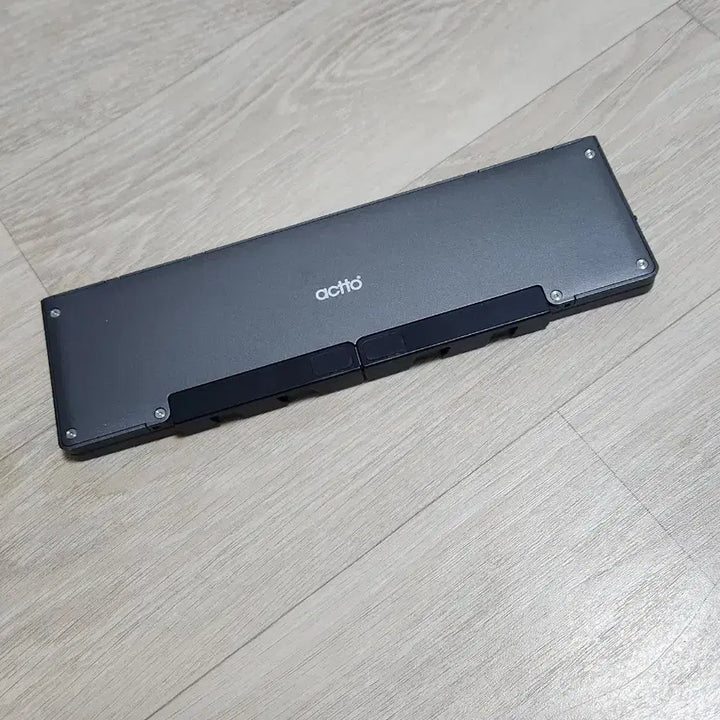 [BUNJANG] Foldable Bluetooth Keyboard Gray / 접이식 블루투스 키보드 그레이