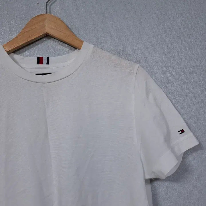 [BUNJANG] Tommy Hilfiger White T-Shirt Size M / 타미힐피거 반팔티 M