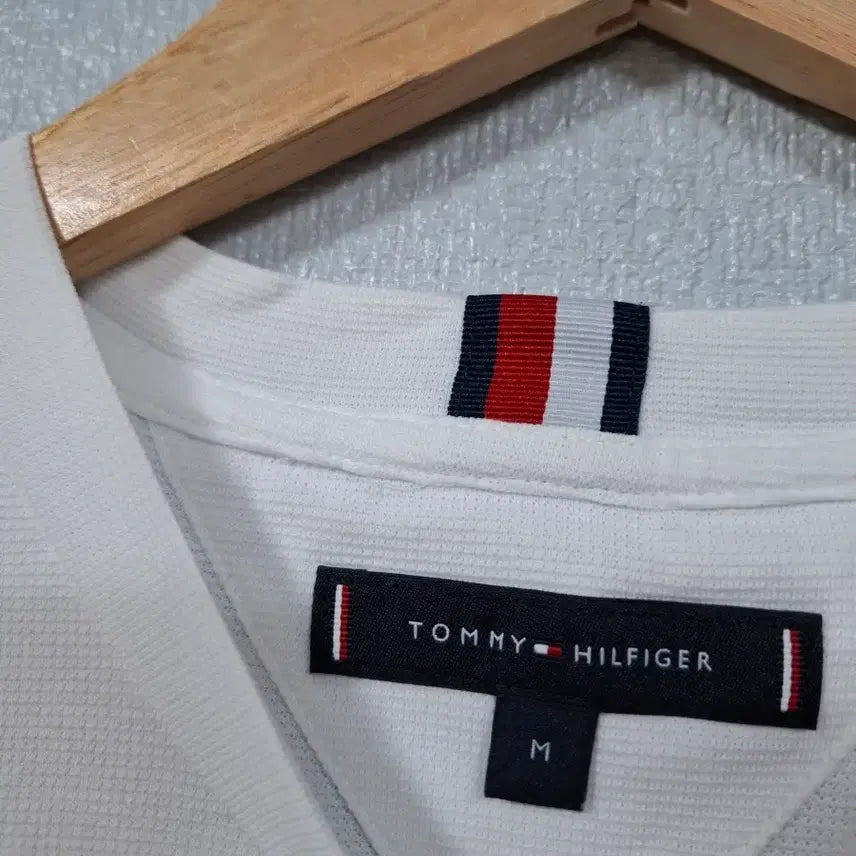 [BUNJANG] Tommy Hilfiger White T-Shirt Size M / 타미힐피거 반팔티 M