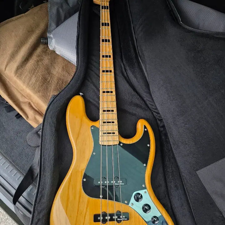 [BUNJANG] Dexter 75 Funky Bass Guitar / 덱스터 75펑키 베이스(사진 추가 예정)