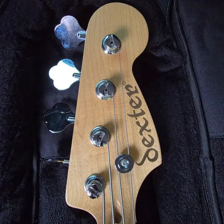[BUNJANG] Dexter 75 Funky Bass Guitar / 덱스터 75펑키 베이스(사진 추가 예정)