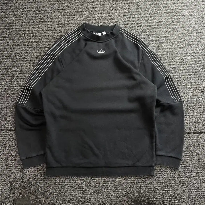 [BUNJANG] Adidas Sideline Crewneck Sweatshirt / 아디다스 사이드라인 크루넥 맨투맨 5068