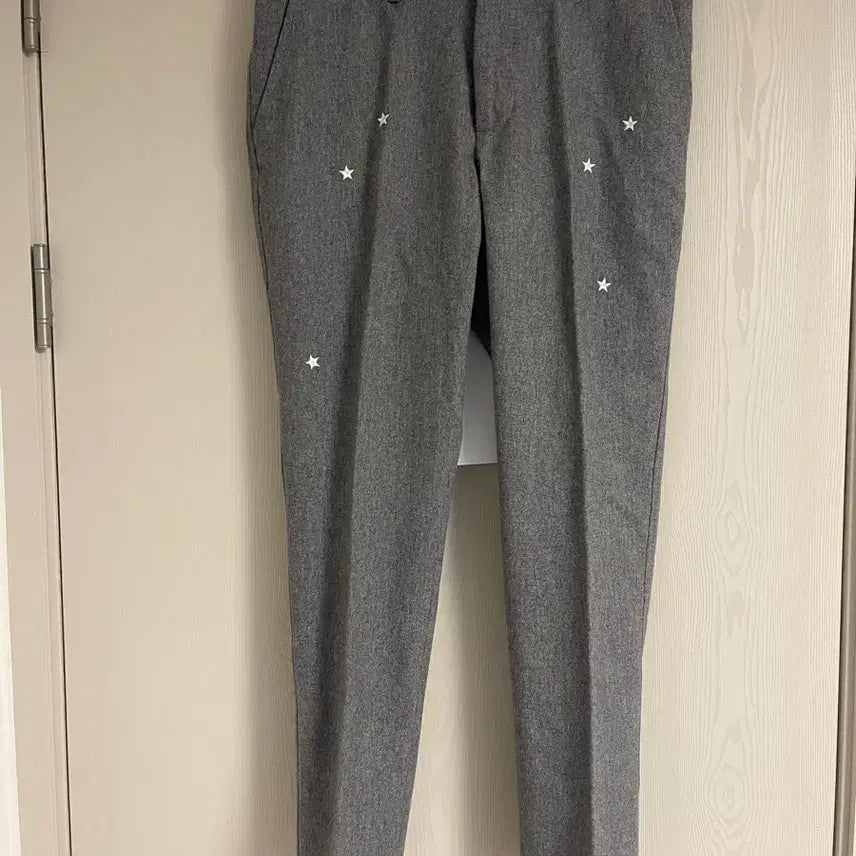 [BUNJANG] The Editor Embroidered Wool Blend Slacks Grey / 디 에디터(the editor) 스타 자수 울혼방 슬랙스 그레이46
