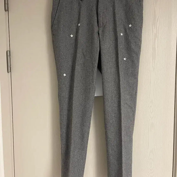 [BUNJANG] The Editor Embroidered Wool Blend Slacks Grey / 디 에디터(the editor) 스타 자수 울혼방 슬랙스 그레이46