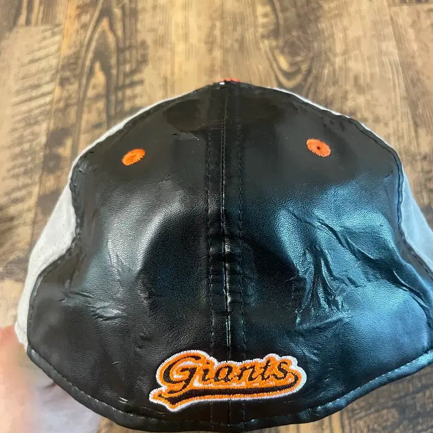 [BUNJANG] Lotte Giants Old Baseball Cap Size 7 (55.8cm) / 롯데자이언츠 레어템 올드모자