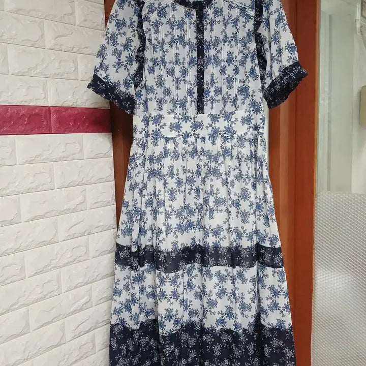 [SOLD OUT] 하늘색 꽃무늬 원피스