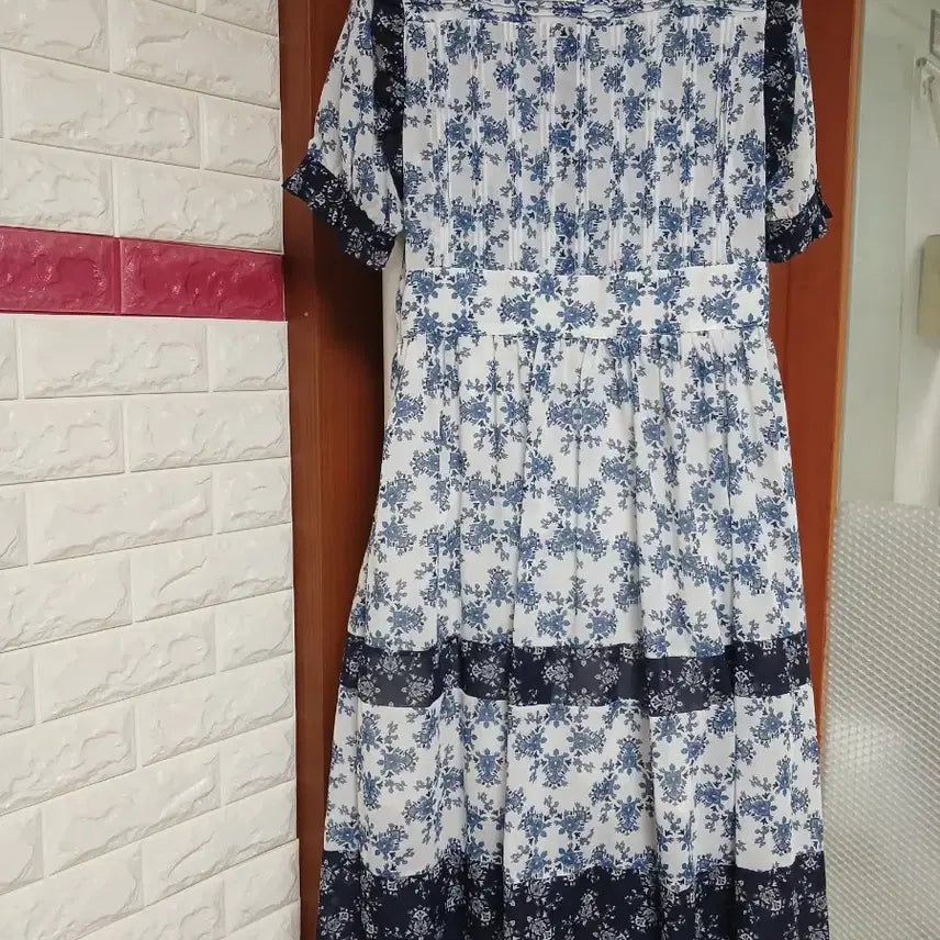 [SOLD OUT] 하늘색 꽃무늬 원피스