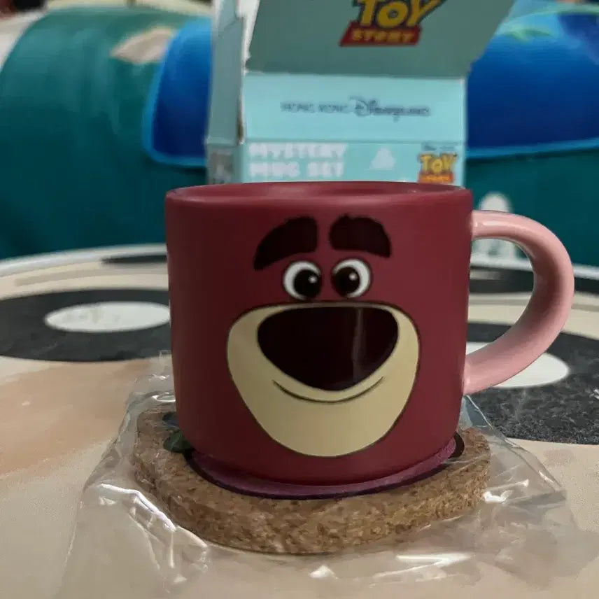 [BUNJANG] Hong Kong Disneyland Toy Story Lotso Random Espresso Mug with Strawberry Coaster / [할인+특전] 홍콩디즈니랜드 토이스토리 랜덤 머그컵