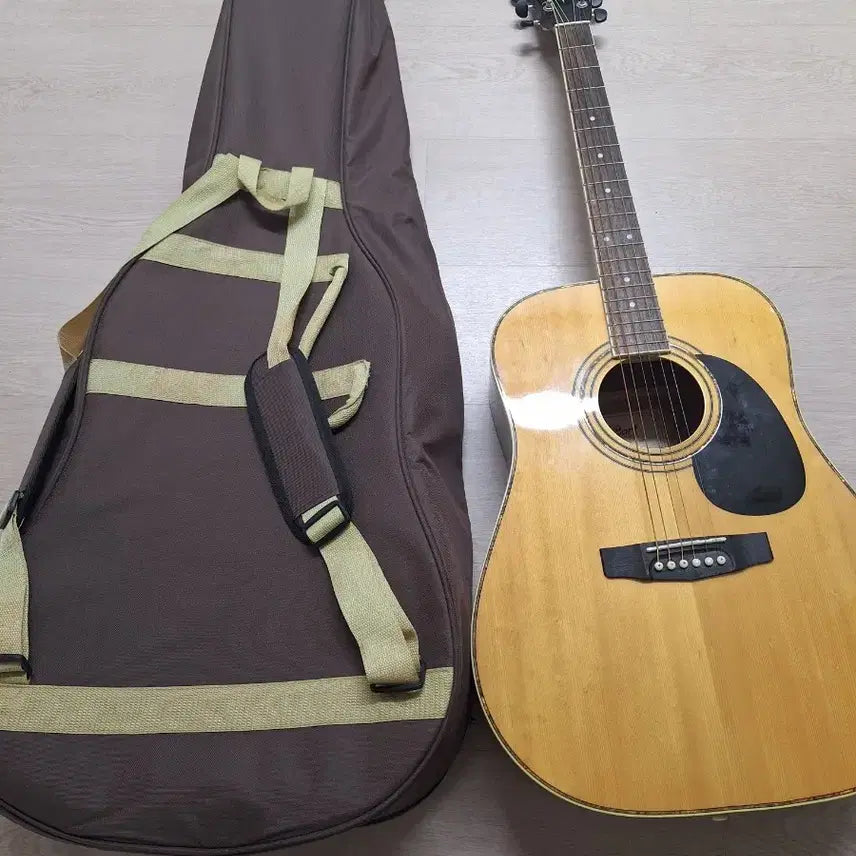 [BUNJANG] Acoustic Guitar / 코트 기타