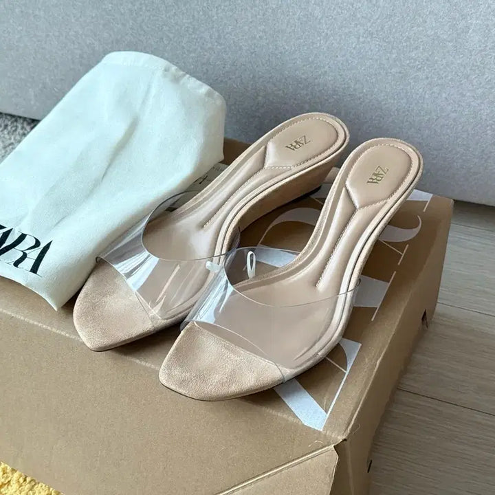 [BUNJANG] ZARA Vinyl Wedge Mule Sandals / 자라 비닐 웨지 뮬 샌들
