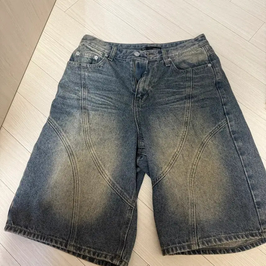 [BUNJANG] LEATHERY Dunk Washed Bermuda Denim Pants [SAND BLUE] / 레더리 덩크 워시드 버뮤다 데님 팬츠 [SAND BLUE]