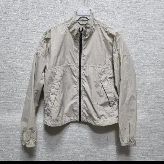 [BUNJANG] TOPTEN Beige Windbreaker Jumper / u003 탑텐 바람막이 점퍼 베이지색