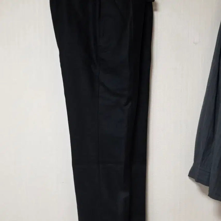 [BUNJANG] Ambrosi Black Slacks Pants (Size 48) / 암브로시 팬츠 판매합니다(48)