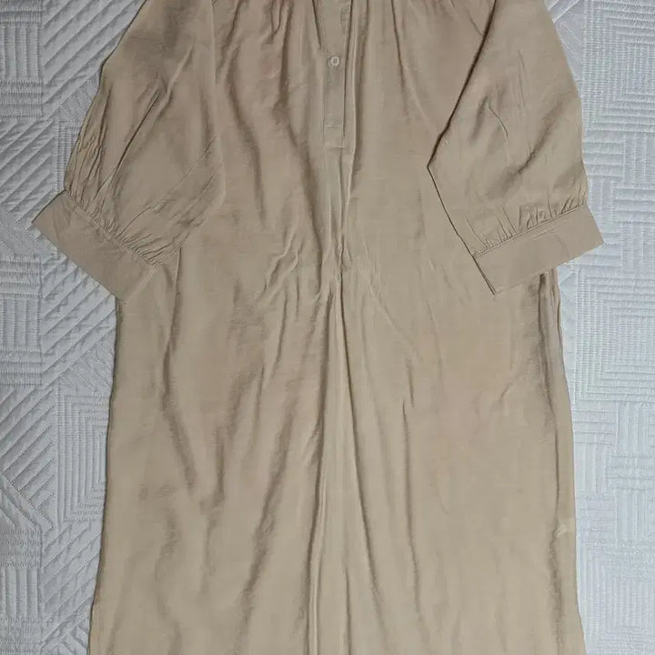 [BUNJANG] Modern Beige Long Dress / 모던한 베이지 롱 원피스