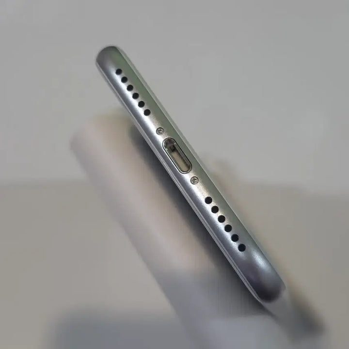 [BUNJANG] Apple iPhone 7 128GB Silver (Camera Silent, 100% Battery) / 아이폰7 128 실버 카메라무음 배터리100