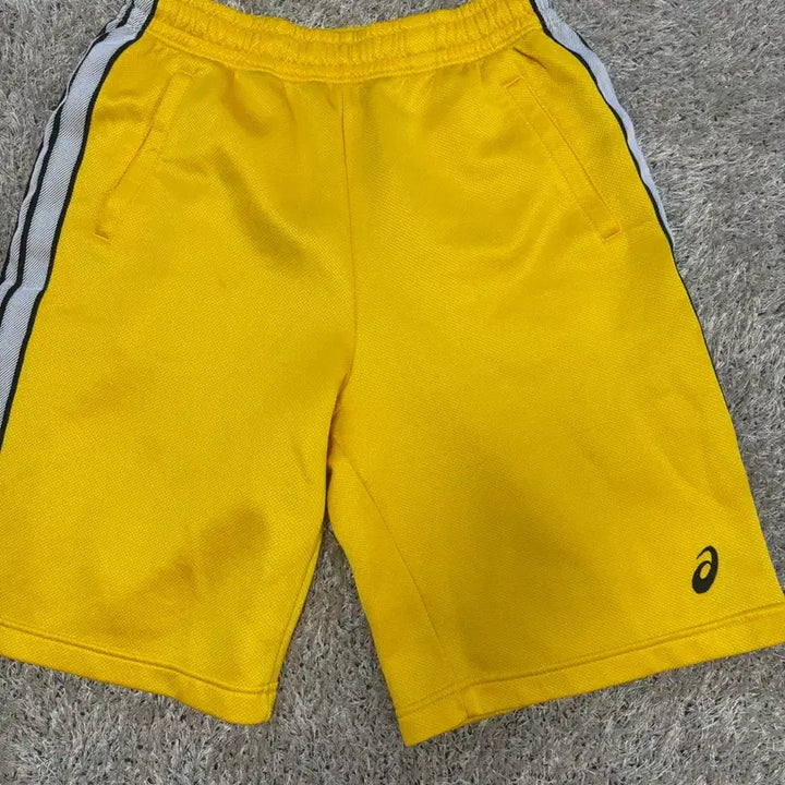 [BUNJANG] Asics Running Shorts Yellow Size 34 / 일제 아식스 반바지 사이즈 34