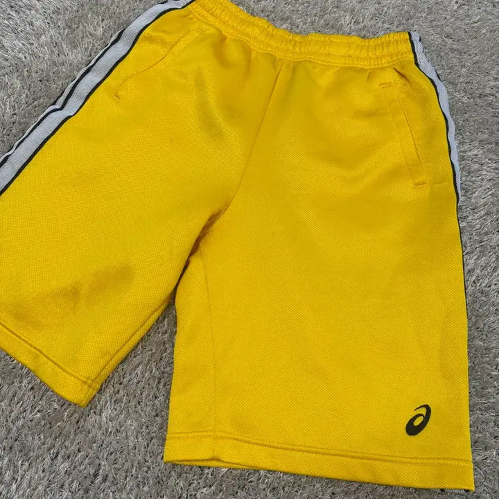 [BUNJANG] Asics Running Shorts Yellow Size 34 / 일제 아식스 반바지 사이즈 34
