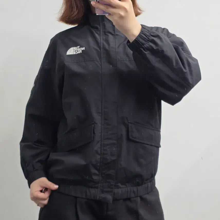 [BUNJANG] The North Face Black Windbreaker Jacket 150 / [프립]150/노스페이스 바람막이 자켓 블랙