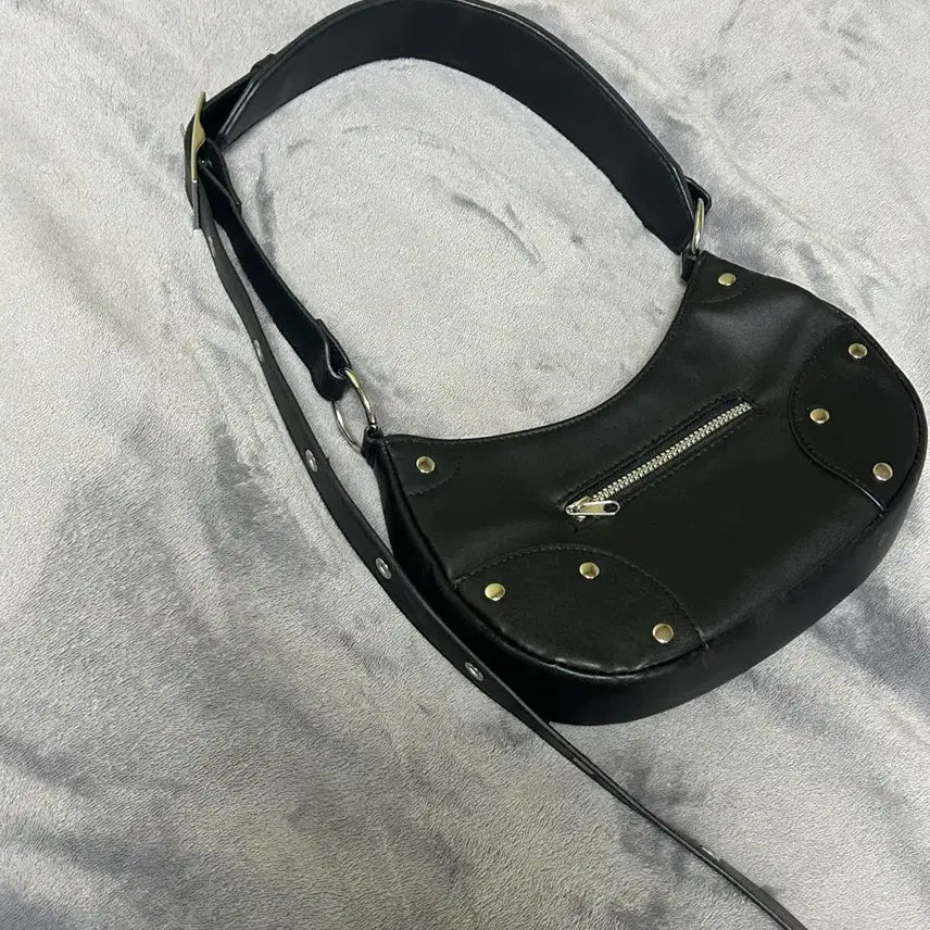 [BUNJANG] H&amp;M Studded Shoulder Bag Black / h&amp;m 스터드 숄더백 블랙