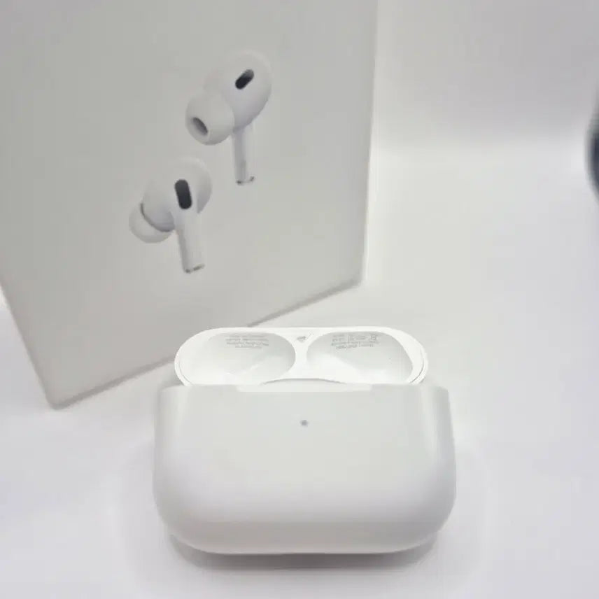 [BUNJANG] Apple AirPods Pro 2 Charging Case (Lightning) / 에어팟 프로2 8핀 라이트닝 본체 충전케이스 단품/중고