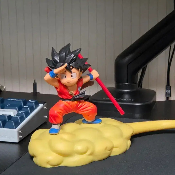 [BUNJANG] Dragon Ball Flying Nimbus Goku Figure / 드래곤볼 근두운 손오공 피규어