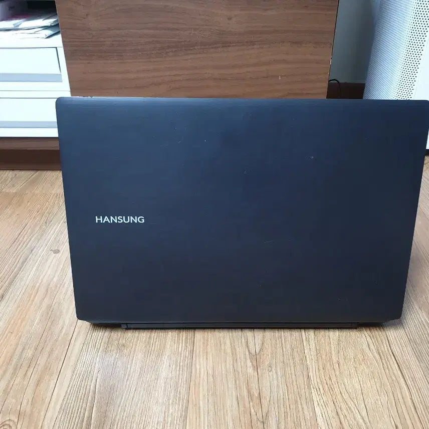 [BUNJANG] Hansung Laptop 15-inch Intel 8th Gen / 한성 노트북 15인치 (인텔 8세대) 628g 램8g