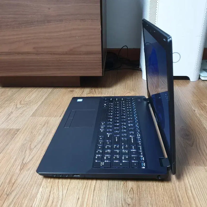 [BUNJANG] Hansung Laptop 15-inch Intel 8th Gen / 한성 노트북 15인치 (인텔 8세대) 628g 램8g