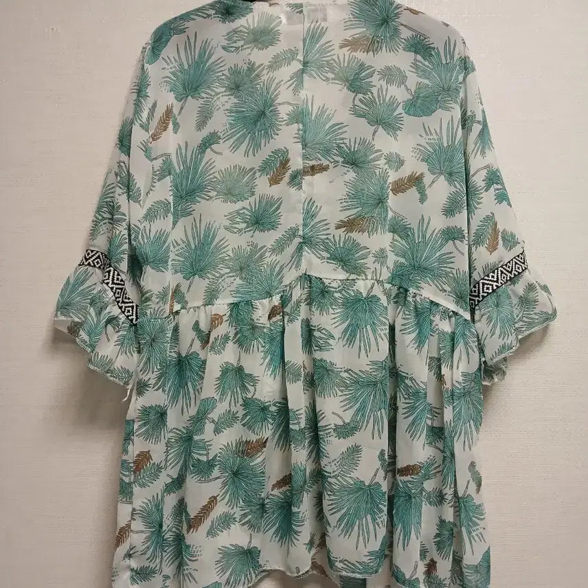 [BUNJANG] Palm Tree Pattern Frill Blouse / 바캉스룩 야자수 패턴 프릴 블라우스