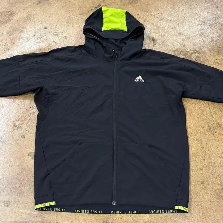 [BUNJANG] Adidas Windbreaker Jersey Black Fluorescent / [정품/160] 아디다스 바람막이 져지 블랙 형광