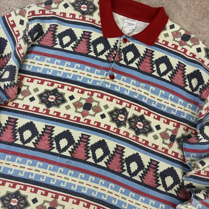 [BUNJANG] Ethnic Pattern Detail Collar T-shirt / 에스닉 패턴 디테일 카라티 