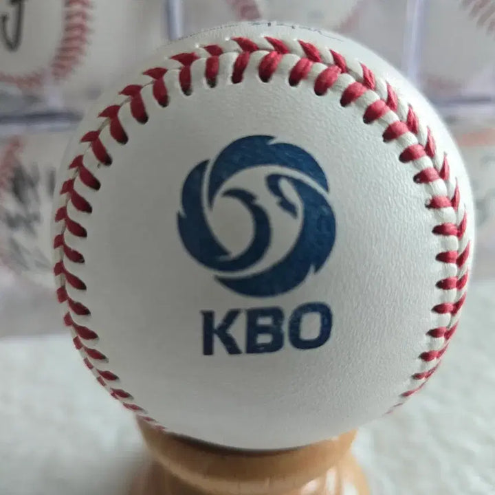 [BUNJANG] Lee Jung-hoo Autographed Official Baseball / 메이저리거   이정후 선수님  공인구  싸인볼