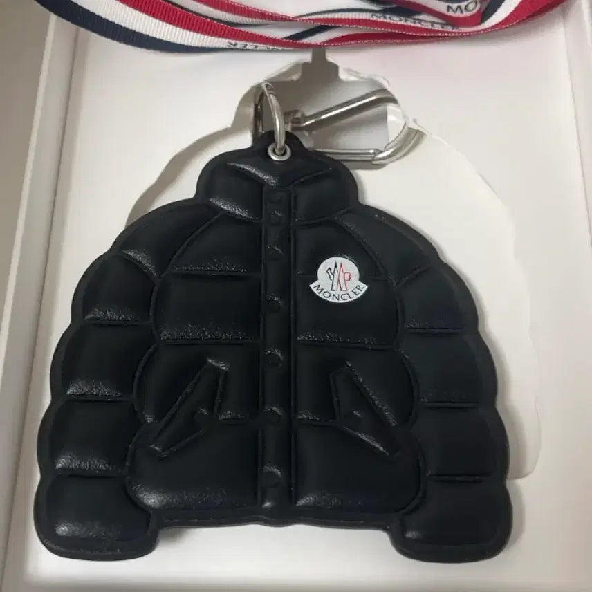 [BUNJANG] Moncler Padded Down Jacket Keyring Black Authentic Full Set / 몽클레어  패딩 키링 블랙 정품 풀구성