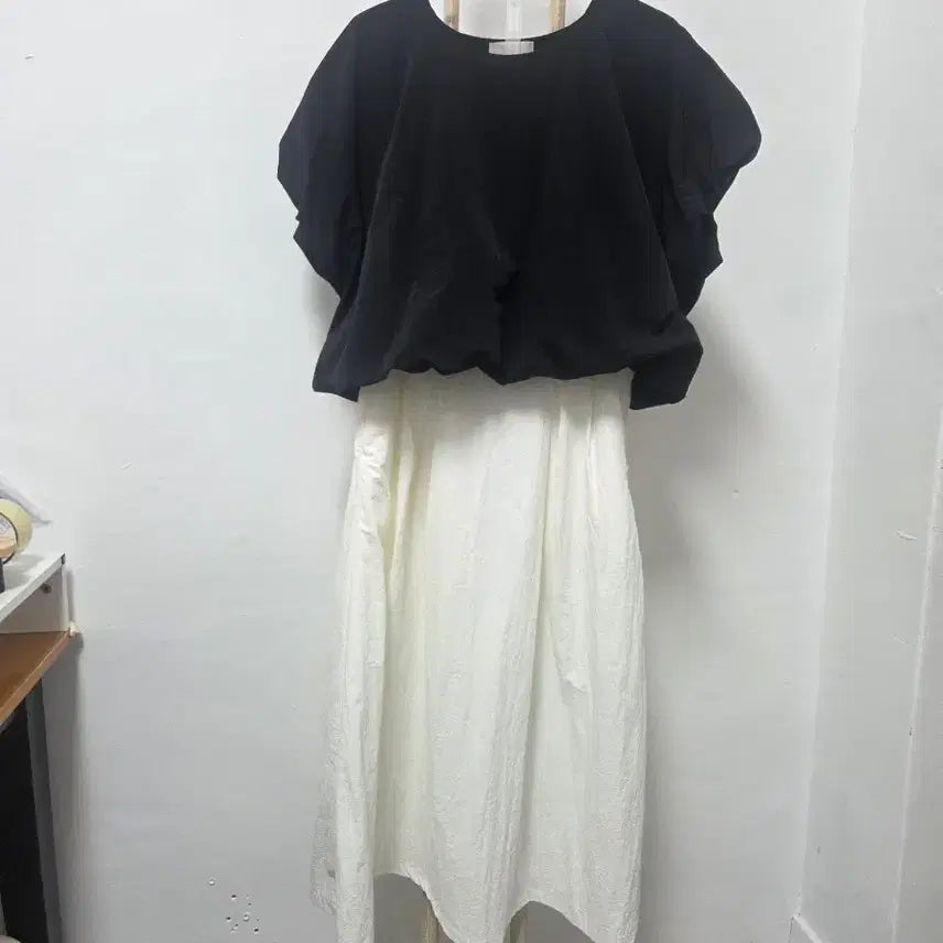 [BUNJANG] RAWON Balloon Blouse / RAWON 벌룬 블라우스