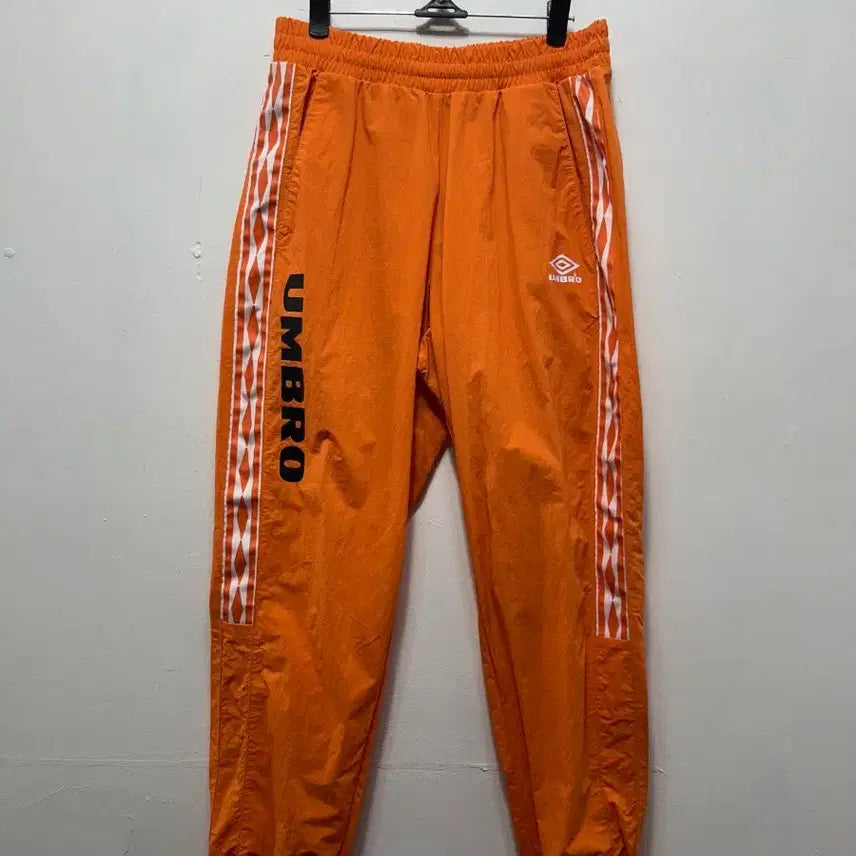 [BUNJANG] Umbro Orange Anorak Training Pants / 엄브로 오렌지 트레이닝 바지 아노락 팬츠 S