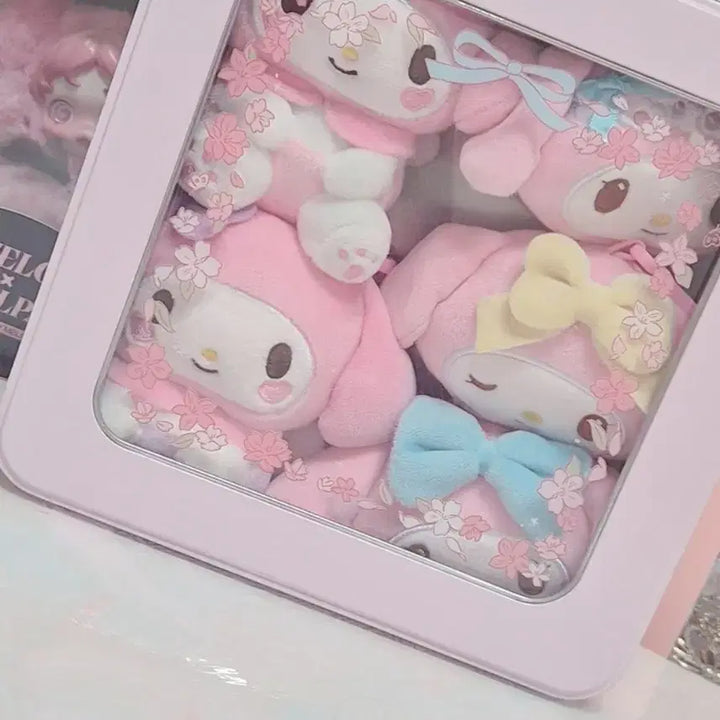 [BUNJANG] My Melody 5-Piece Keychain Set with Tin Case / [마이멜로디 키링 5종 세트+틴케이스]
